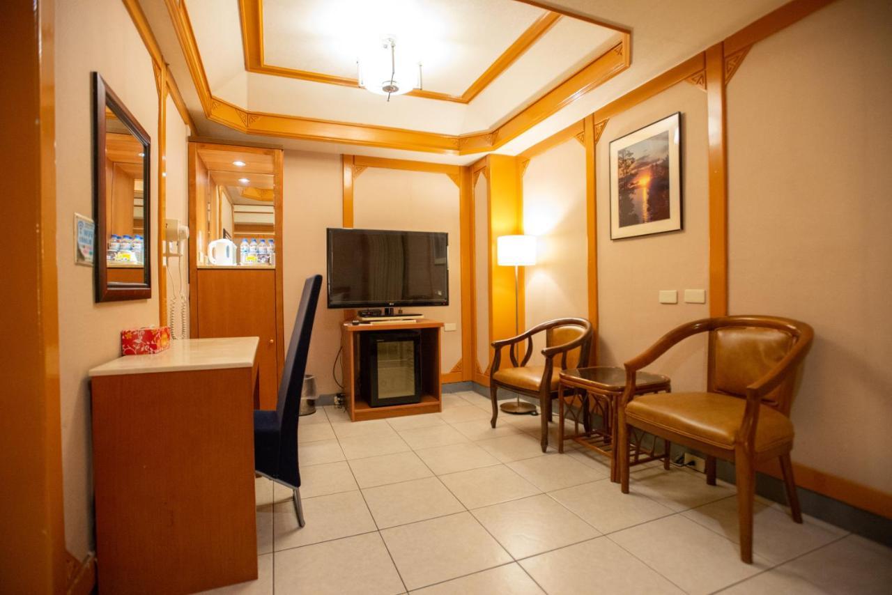 Hua Guo Hotel Keelung Exterior photo